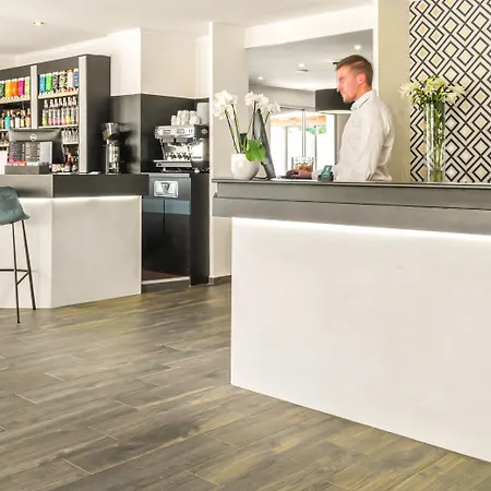 L'initial Hotel 4*