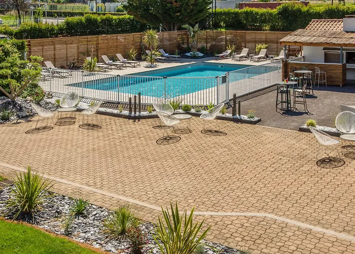 Szálloda L'initial Toulouse